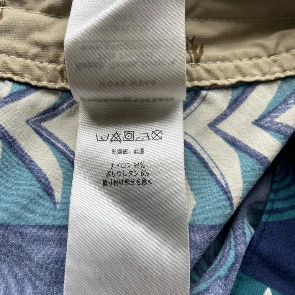 PATAGONIA Board Swim Shorts Size 32 M Wayfarer Geometric All Over Pattern 10” - Picture 3 of 10